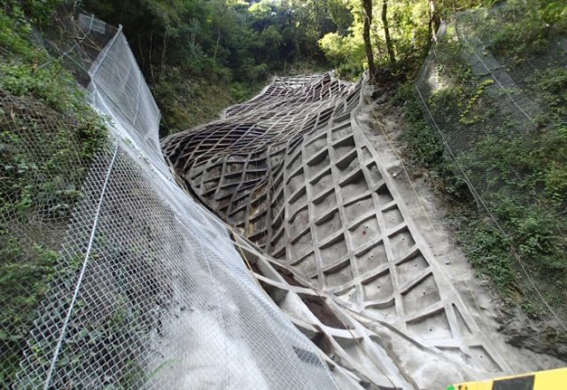 平成２４年度 24道路災 第31-2号 田代八重綾線 道路災害復旧工事