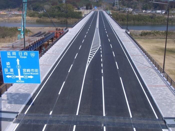 平成25年度 交建防安 第18-13-67号 県道 宮崎西環状線 松橋工区 新相生橋舗装工事（その３）