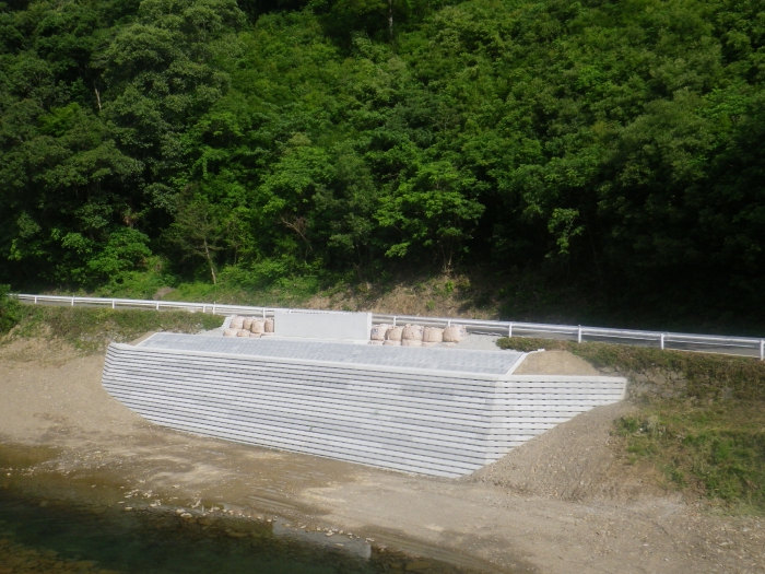 平成２６年度 トビノ木橋橋梁下部工事