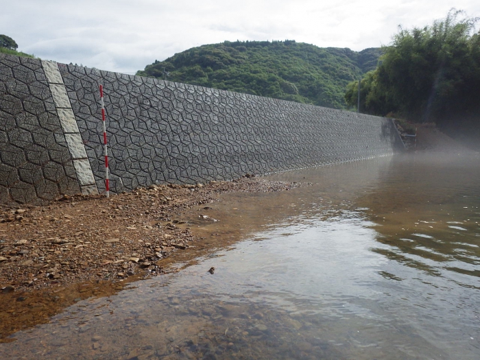 平成28年災第713・714号木ノ谷川河川災害復旧工事【発注者：日向市】