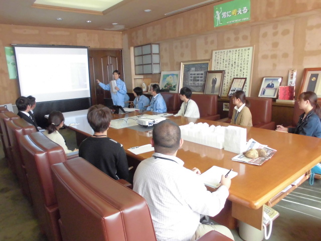 宮崎大学地域学部の学生が企業訪問に来ました!(H29.11.10)