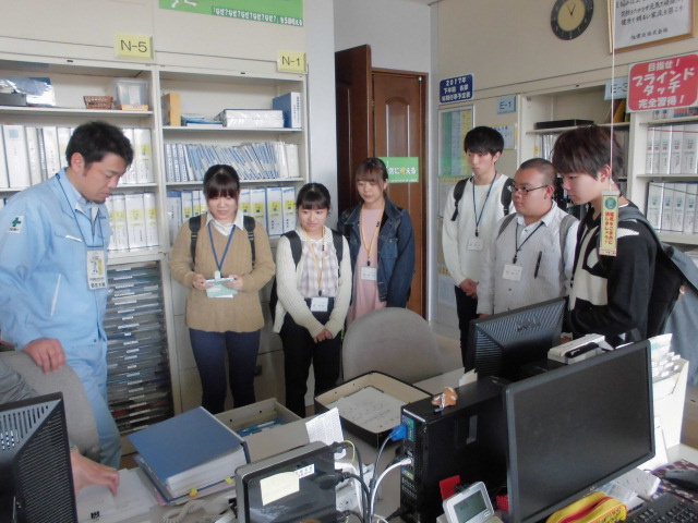 宮崎大学地域学部の学生が企業訪問に来ました!(H29.11.10)
