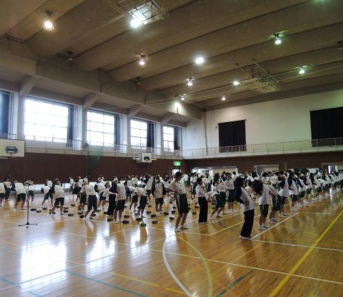 トイレ掃除に学ぶ出前授業　　　　富島中学校１年生編