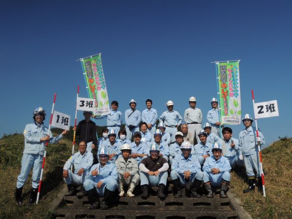 塩見川河川敷の河川アダプトを実施しました！