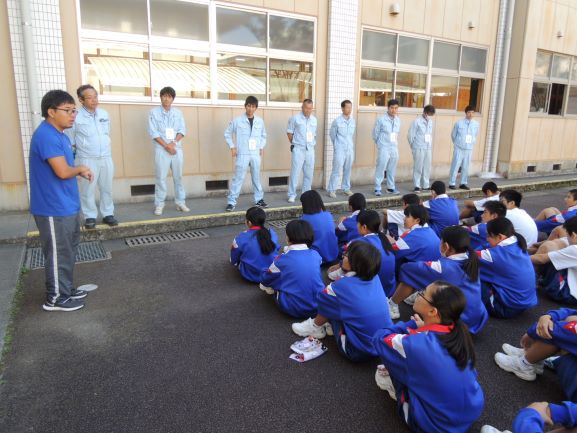「トイレ掃除に学ぶ出前授業」門川中学校１年４組編