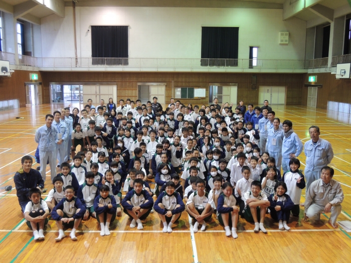 トイレ掃除に学ぶ出前授業 富島中学校１年生編