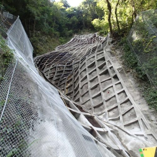 平成２４年度　24道路災　第31-2号　田代八重綾線　道路災害復旧工事