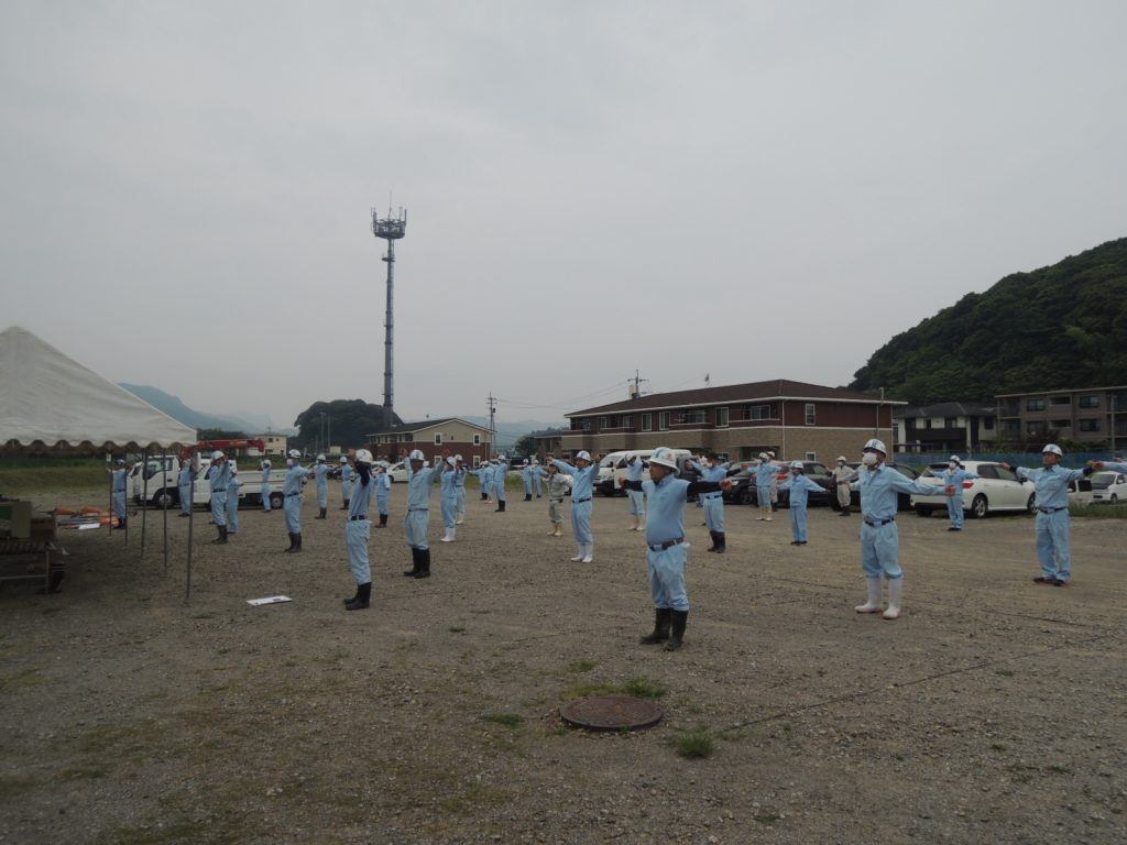 塩見川河川敷の河川アダプトを実施しました!(令和2年6月度)