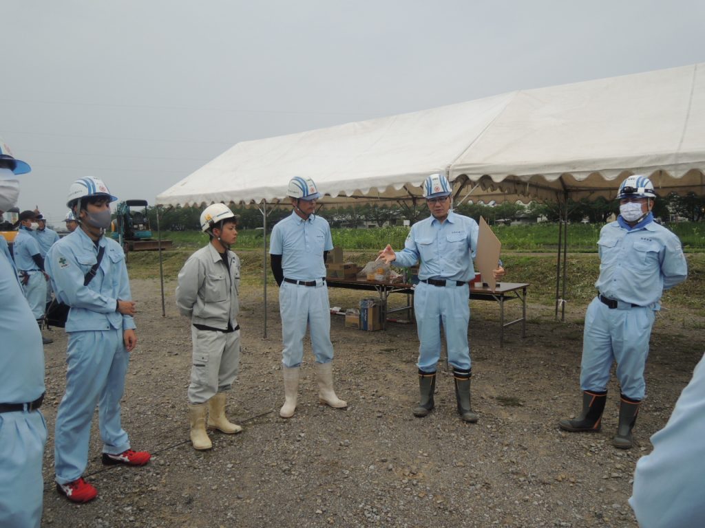 塩見川河川敷の河川アダプトを実施しました!(令和2年6月度)