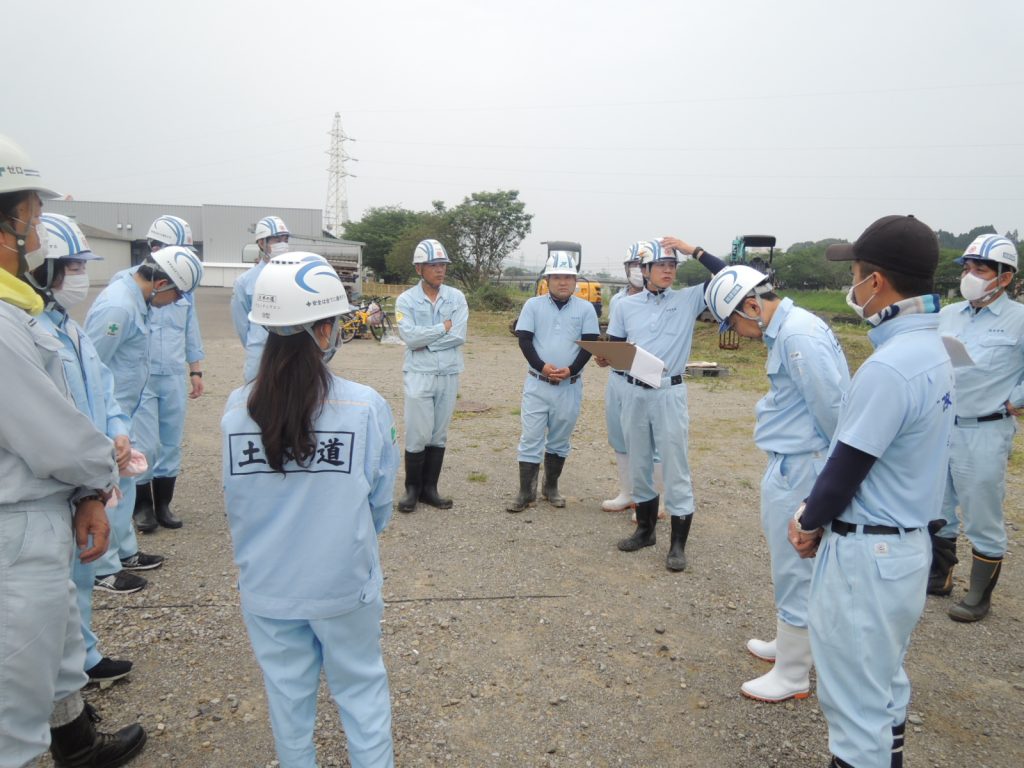塩見川河川敷の河川アダプトを実施しました!(令和2年6月度)