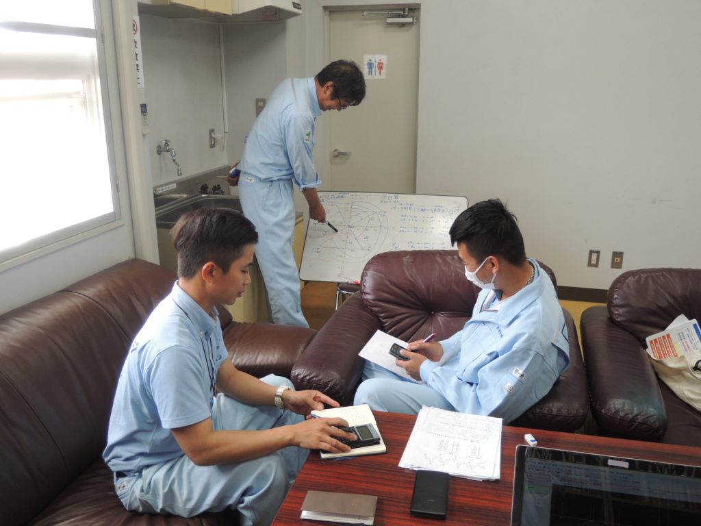 新入社員研修頑張っています!