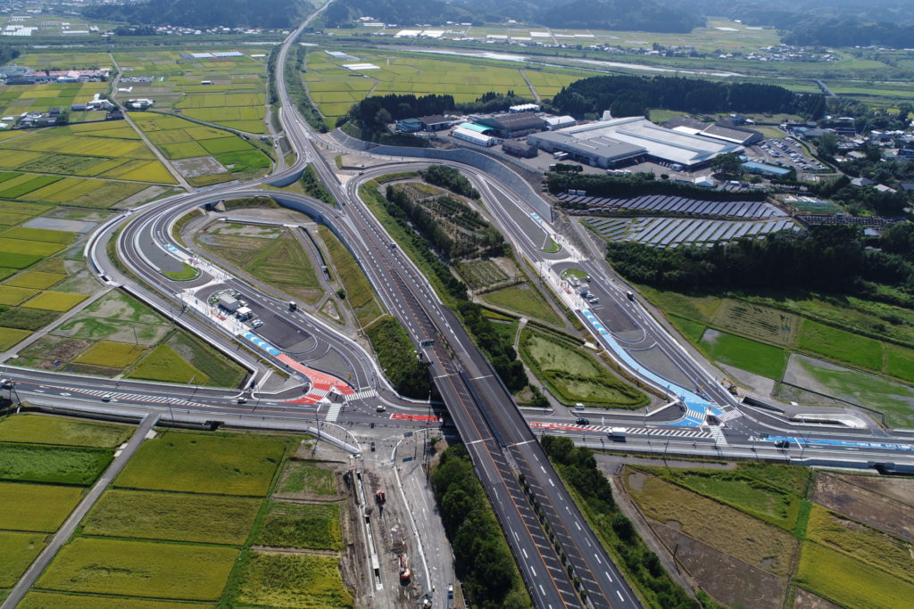 東九州自動車道　国富スマートインターチェンジ舗装工事画像1