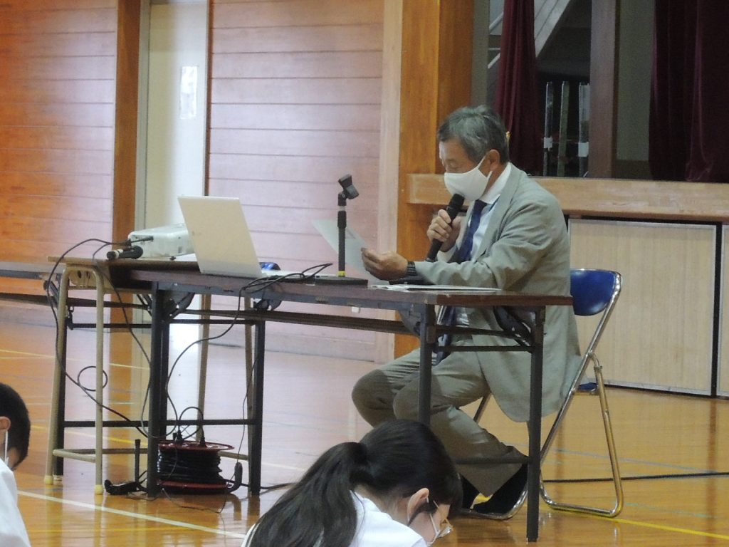 富島中学校で講演会を実施しました!(R2.11.6)