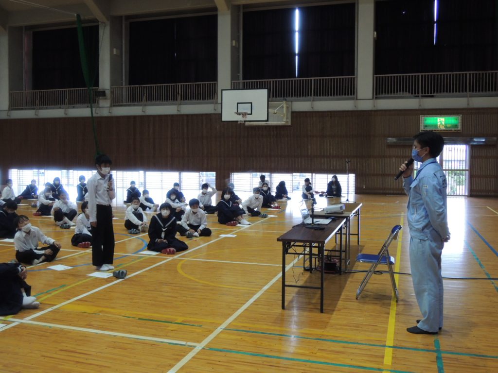 富島中学校で講演会を実施しました!(R2.11.6)