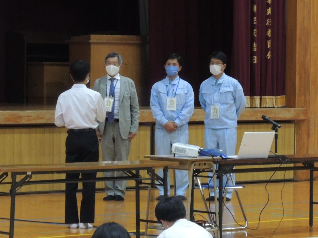 富島中学校で講演会を実施しました!(R2.11.6)