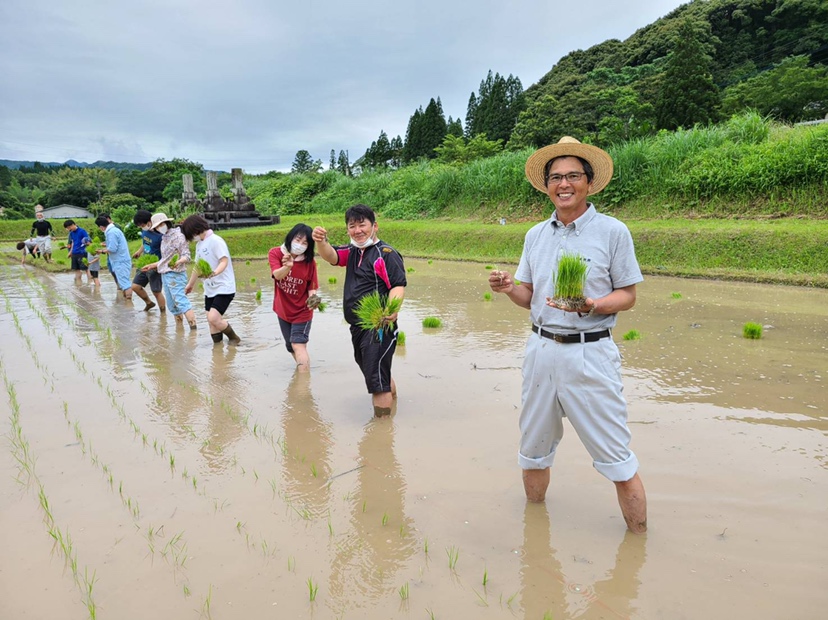 東郷水田の田植えを行いました！（2021年6月21日）