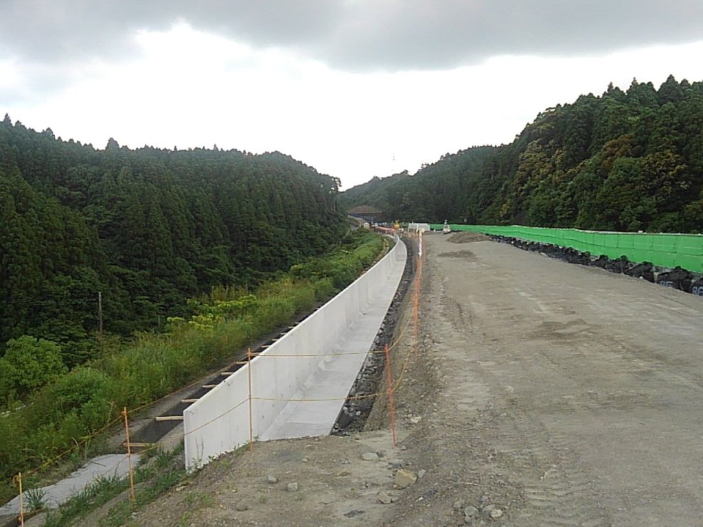 令和2年度 東九州自動車道 生目工事