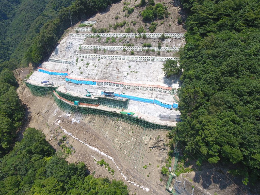 小川石打谷アンカー工事