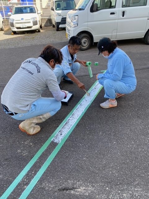 倉庫駐車場ライン引き
