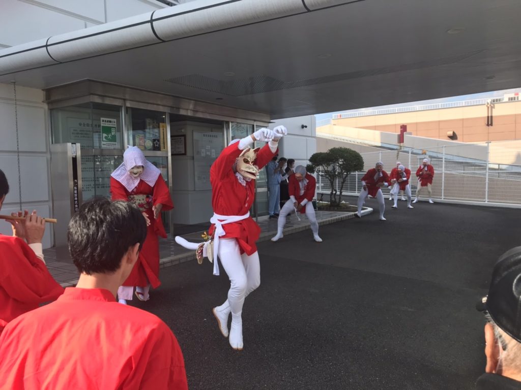 厄払いひょっとこ踊り