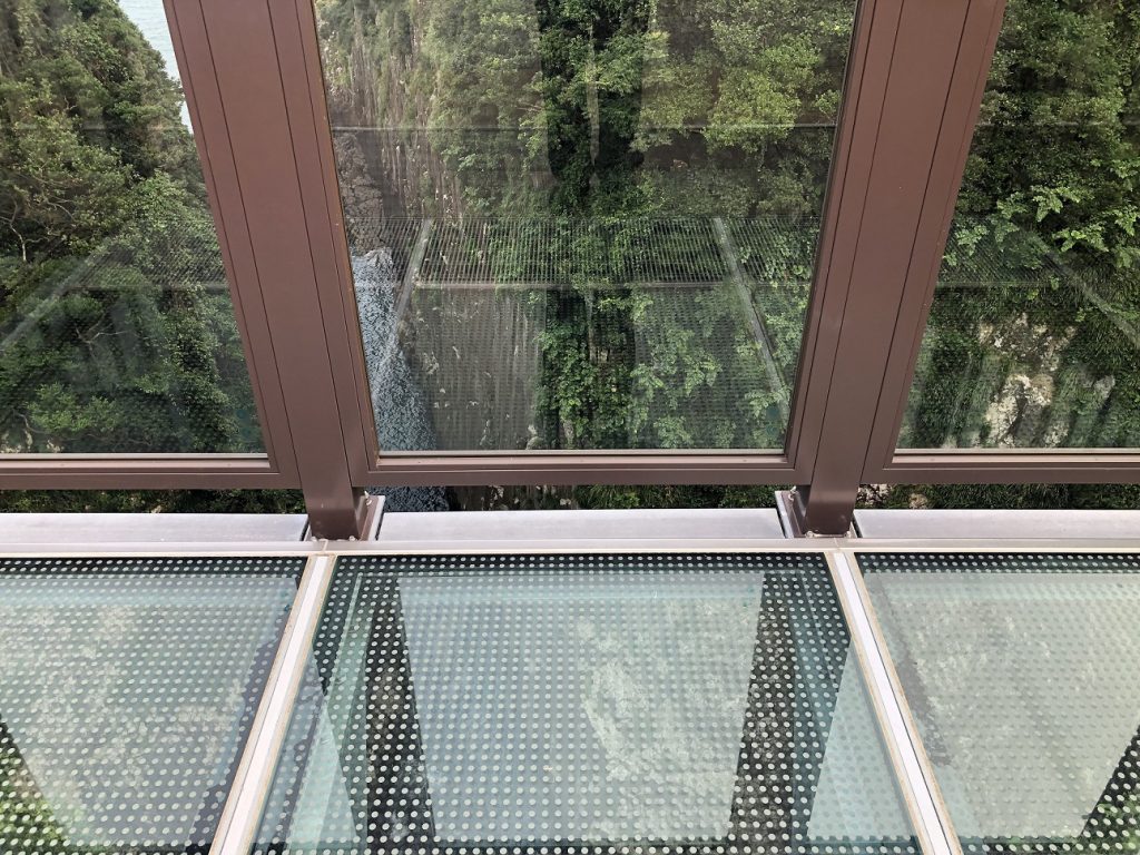 馬ケ背とクルスの海