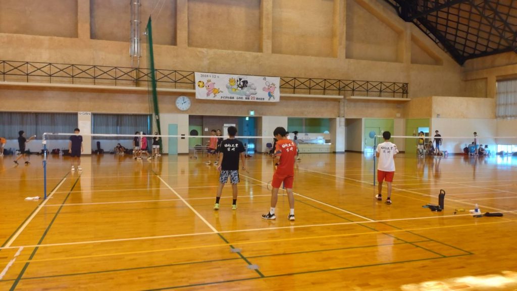 社会人バドミントンサークル