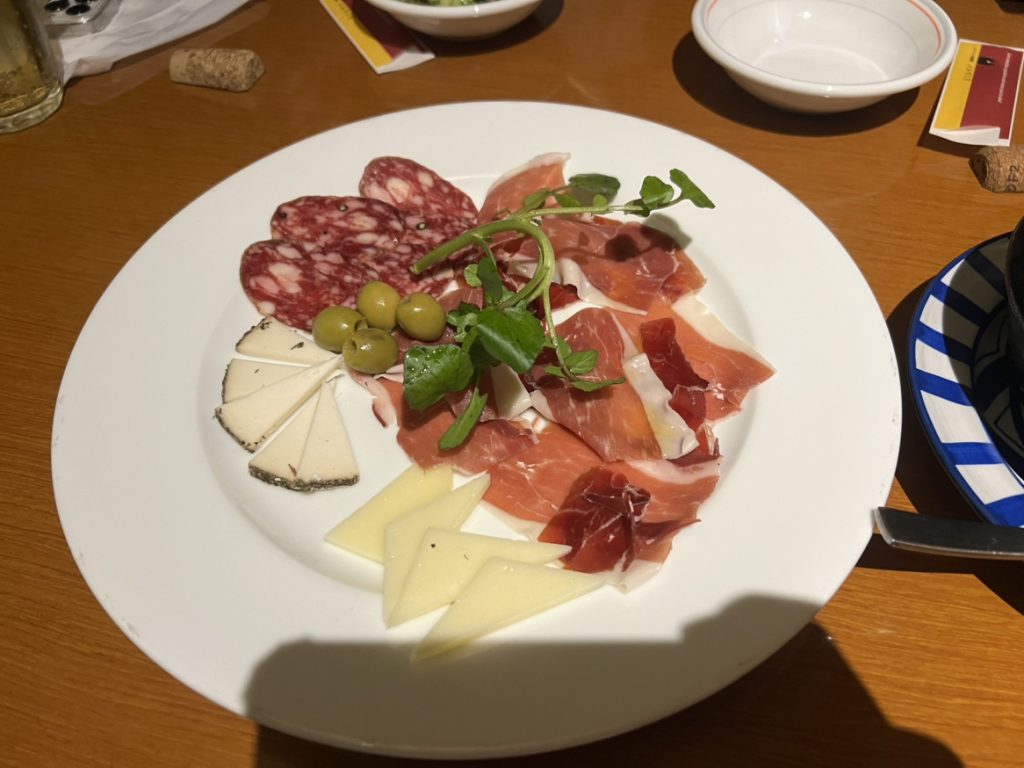 スペイン料理「バルの2月」