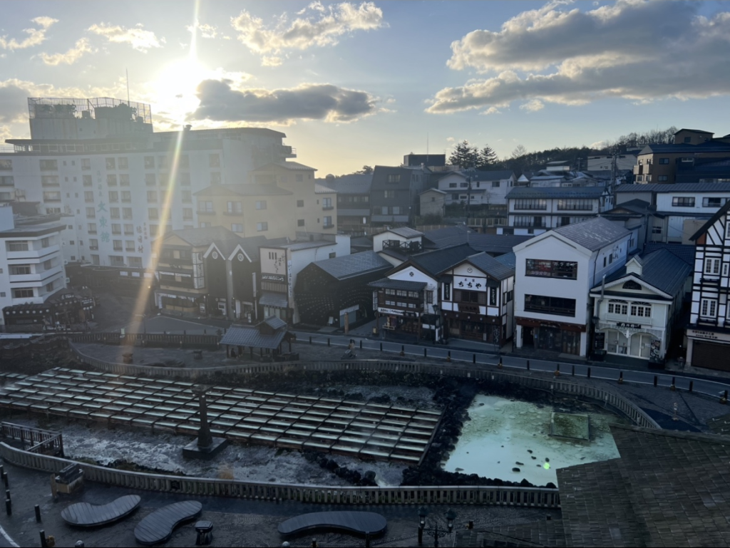 皆さま、寒さが少しずつ和らいできている中で三寒四温の季節に入りました…