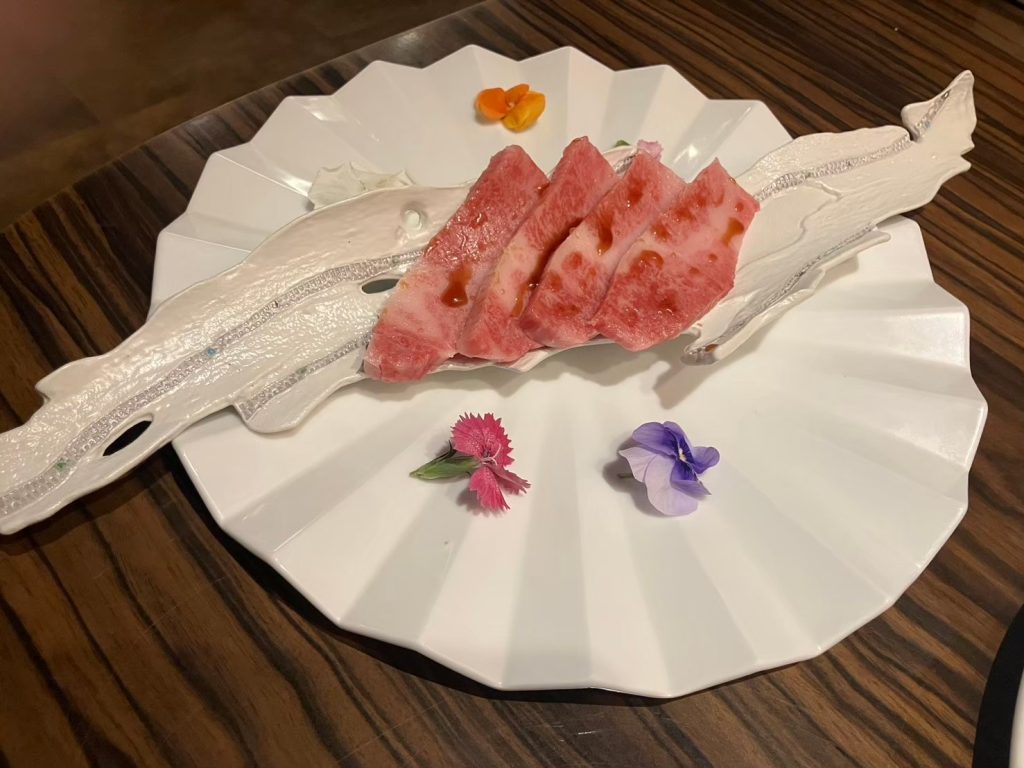 牛タン刺し