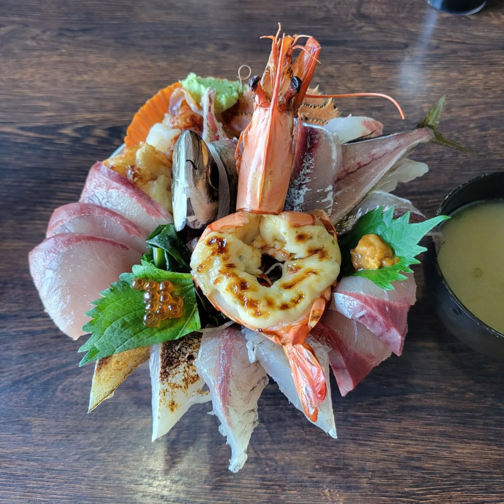 オモウマ海鮮どーん!