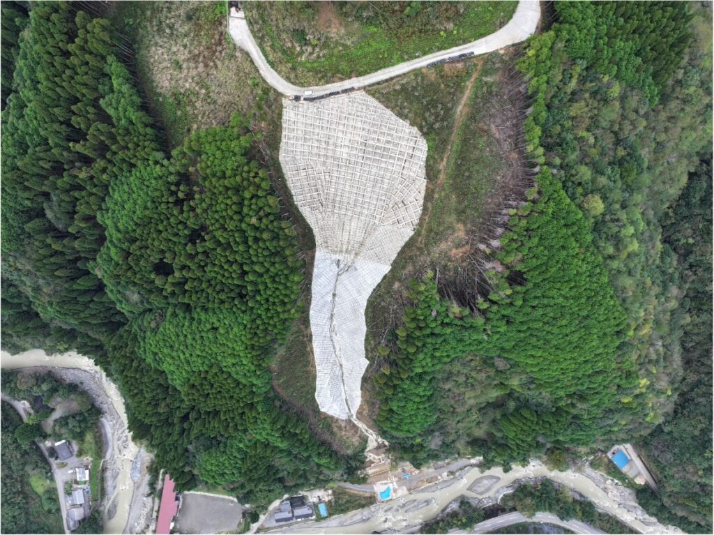令和５年度 特緊砂防第１-２１号 鹿野遊谷川 砂防工事画像2