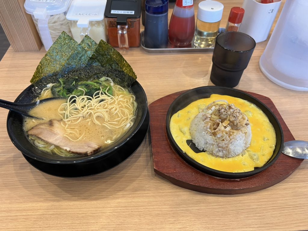 横浜家系ラーメン龍馬家 日向店^^
