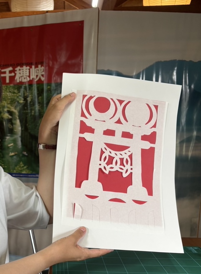 神楽の舞台を彩る「えりもの(彫り物)」について