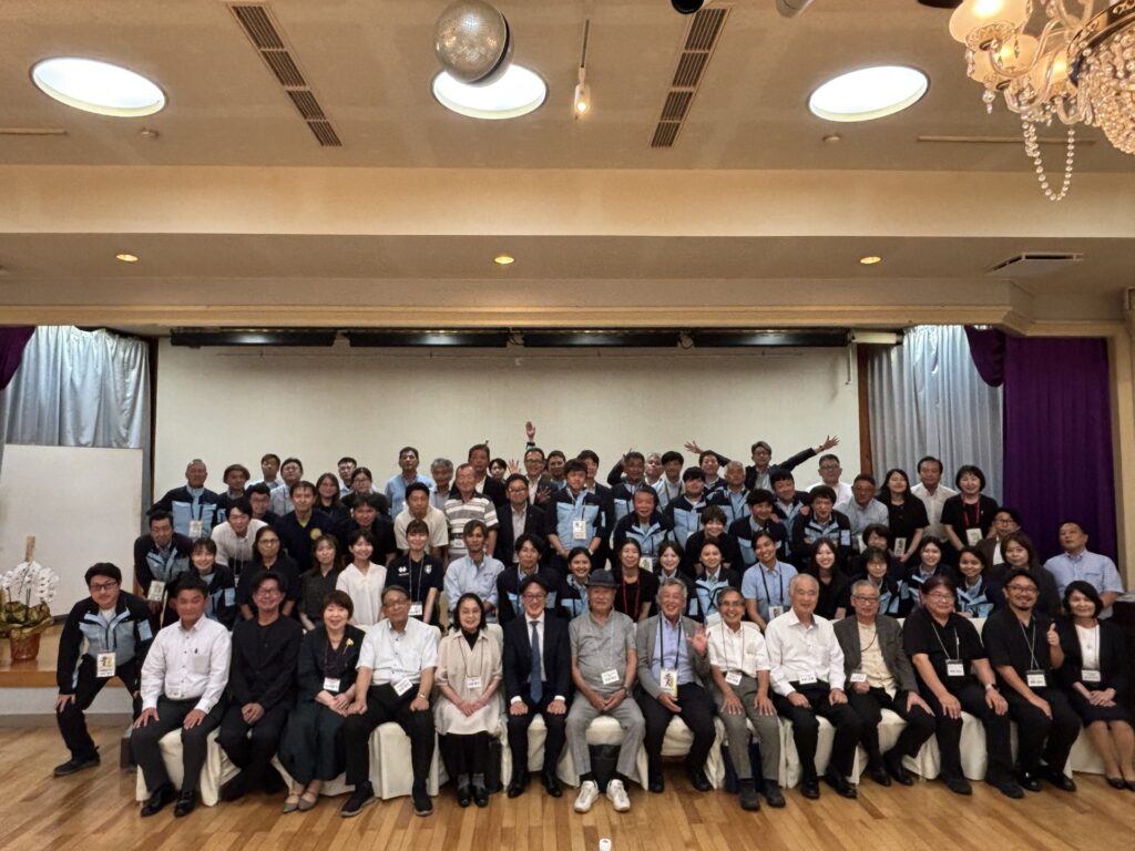 第200回 社内木鶏会 記念大会の集合写真