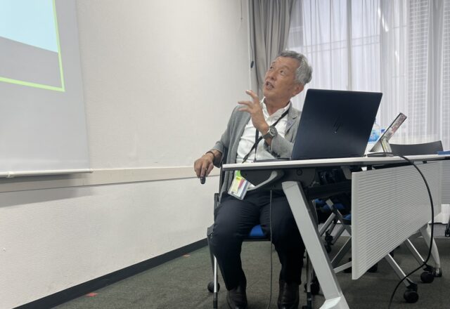 「あさひフィロソフィーを紐解く」と題して講演する旭建設株式会社 代表取締役 黒木繁人