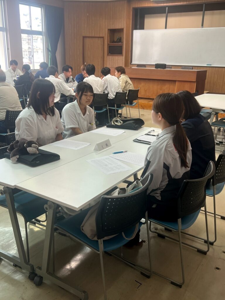 交流会の会場の様子